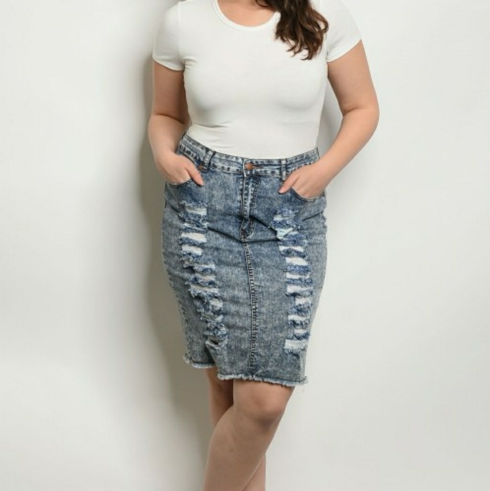 Women's Plus Size Denim Skirt!!!